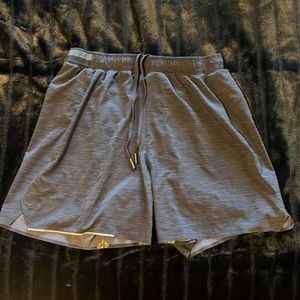 Lulu lemon mens 5.5 inch inseam shorts
